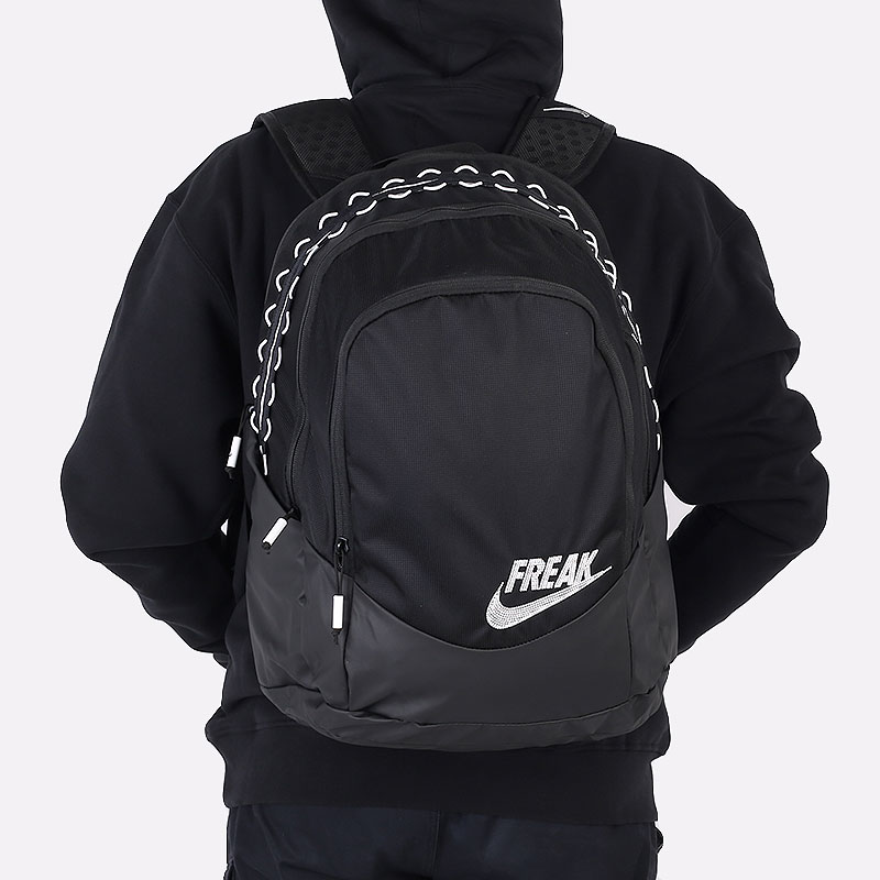  черный рюкзак Nike Giannis Backpack 29L DA9865-010 - цена, описание, фото 3
